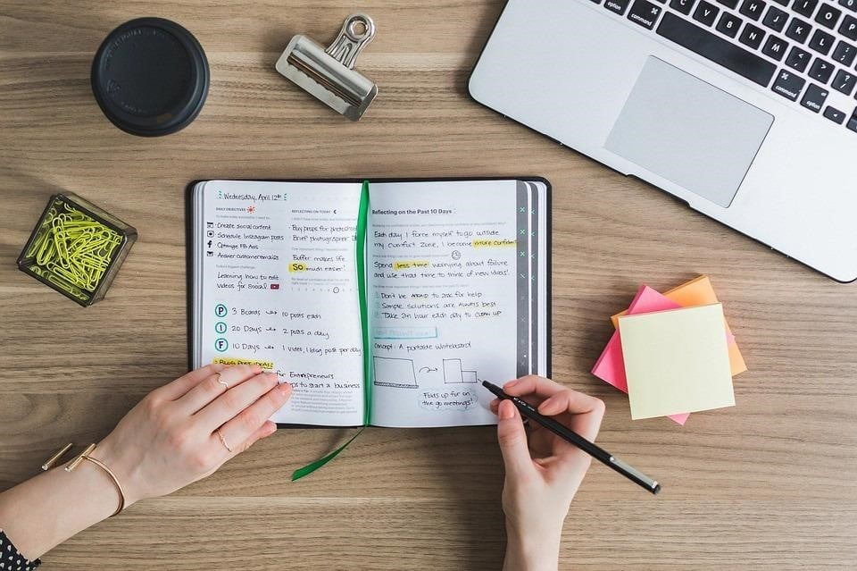Ghi chép chi tiêu hàng ngày giúp bạn phát hiện và loại bỏ những khoản lãng phí